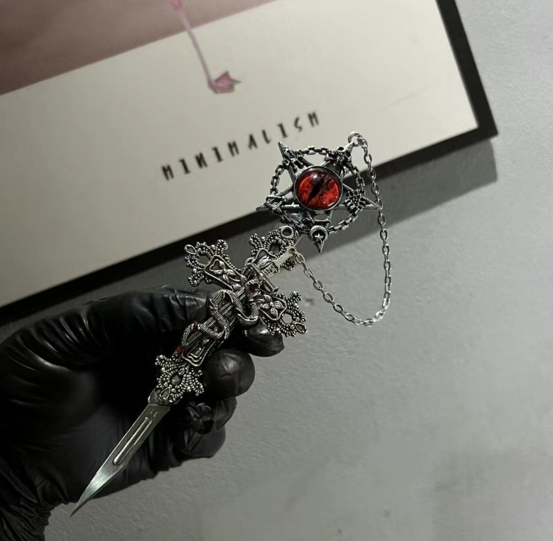 high-quality original handmade knives, trendy and stylish