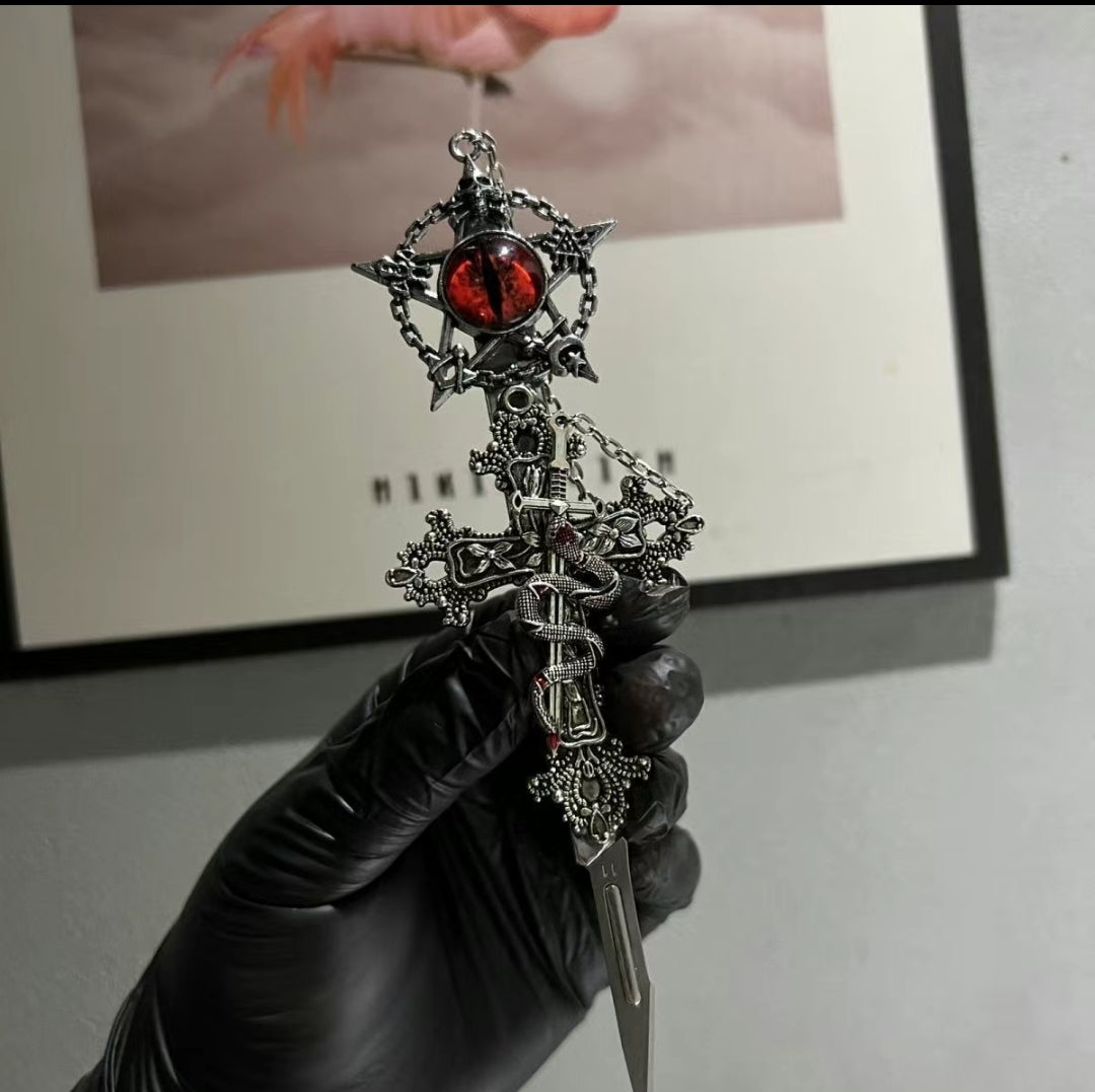 high-quality original handmade knives, trendy and stylish