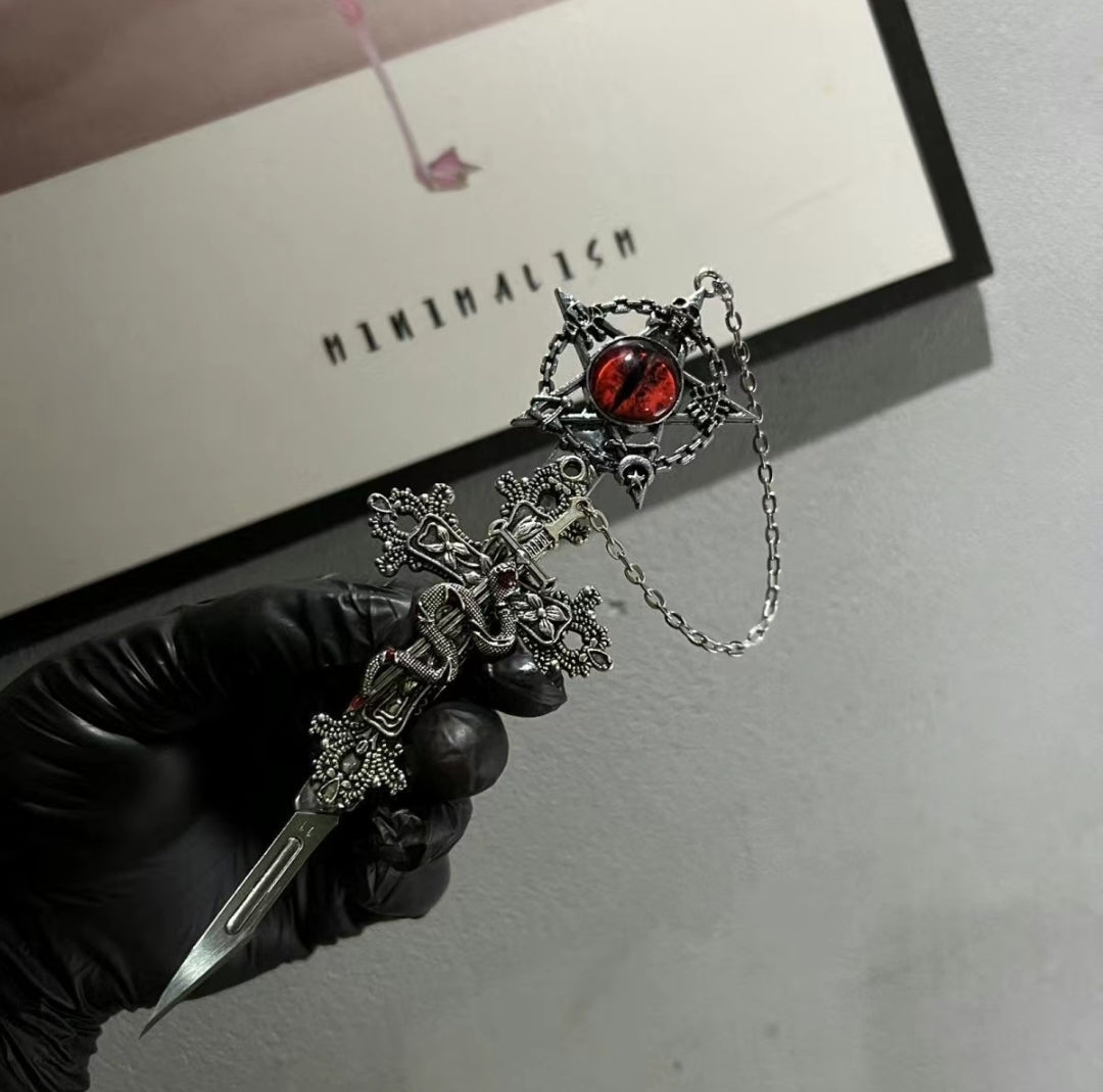 high-quality original handmade knives, trendy and stylish